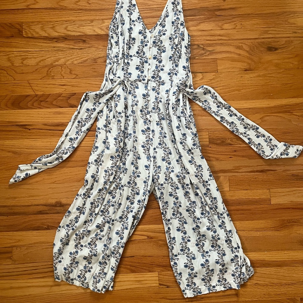 ODDY Floral V-Neck Jumpsuit - Blue and White